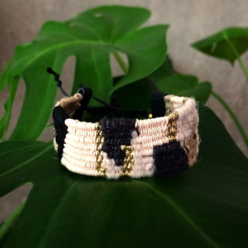 BRACELET LINEN PATTERN